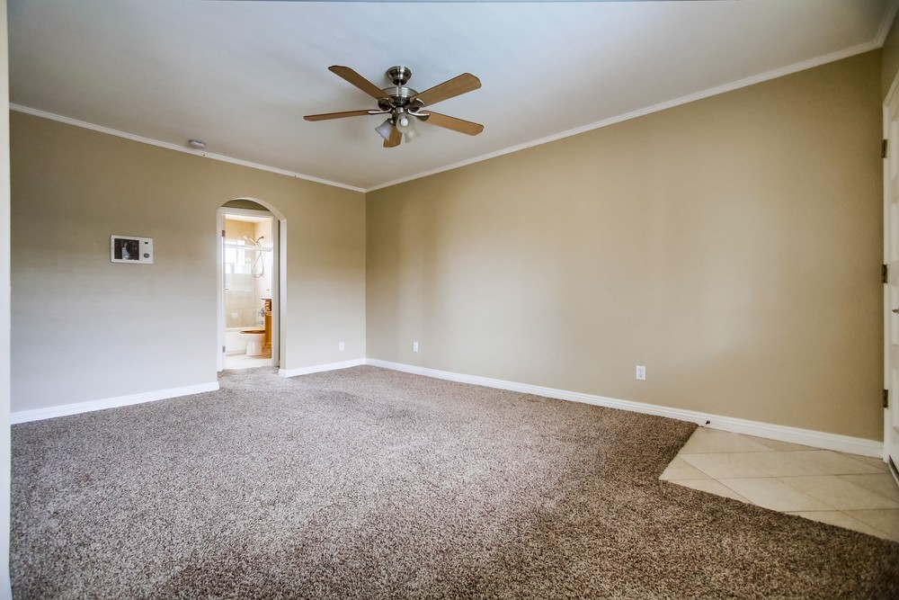 Virtual tour photo 12 of 41 for 5075 Narragansett Ave