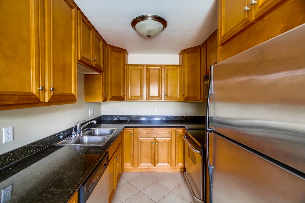 Virtual tour photo 18 of 41 for 5075 Narragansett Ave