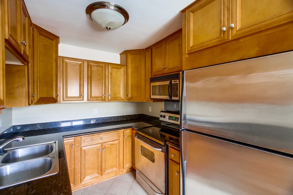 Virtual tour photo 19 of 41 for 5075 Narragansett Ave