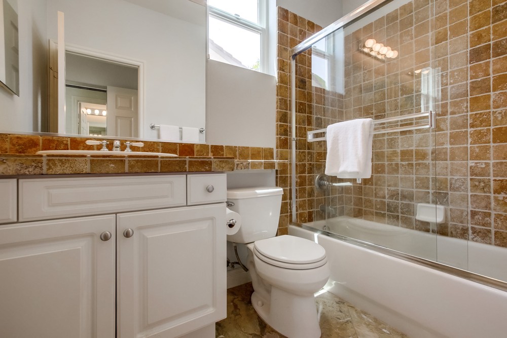 Virtual tour photo 44 of 64 for 5082 Greenwillow Ln