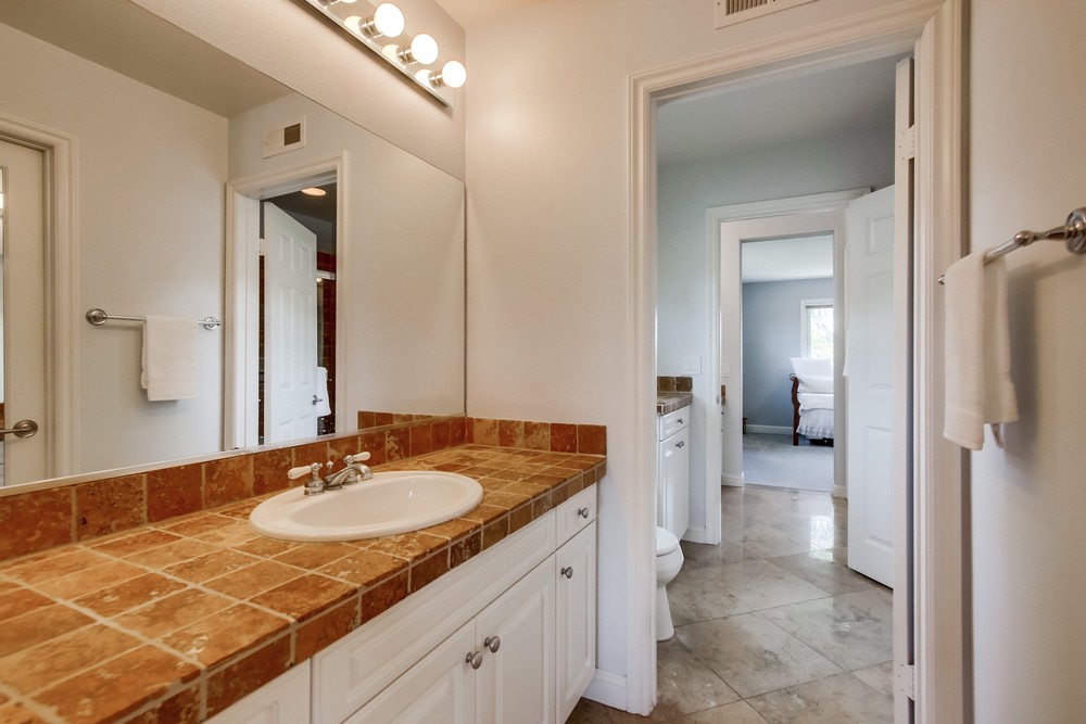 Virtual tour photo 52 of 64 for 5082 Greenwillow Ln