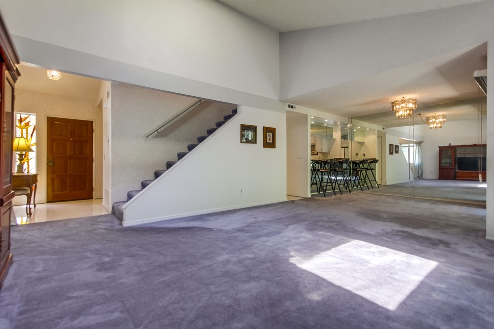 Virtual tour photo 7 of 42 for 5083 Lambert Ln