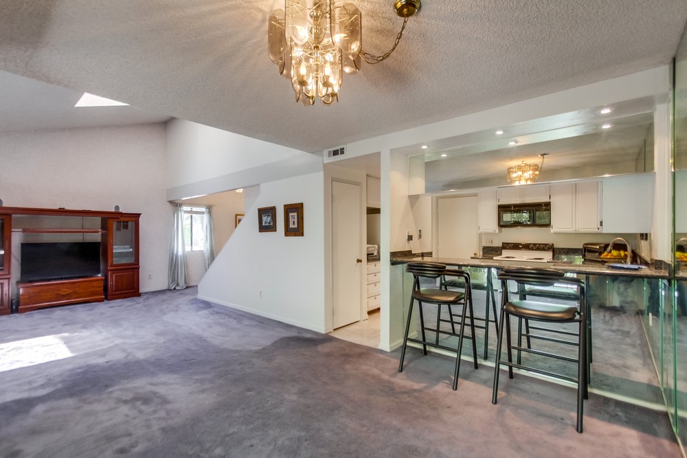 Virtual tour photo 12 of 42 for 5083 Lambert Ln