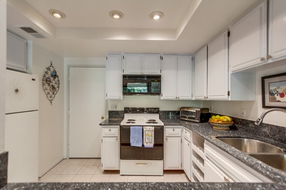 Virtual tour photo 15 of 42 for 5083 Lambert Ln