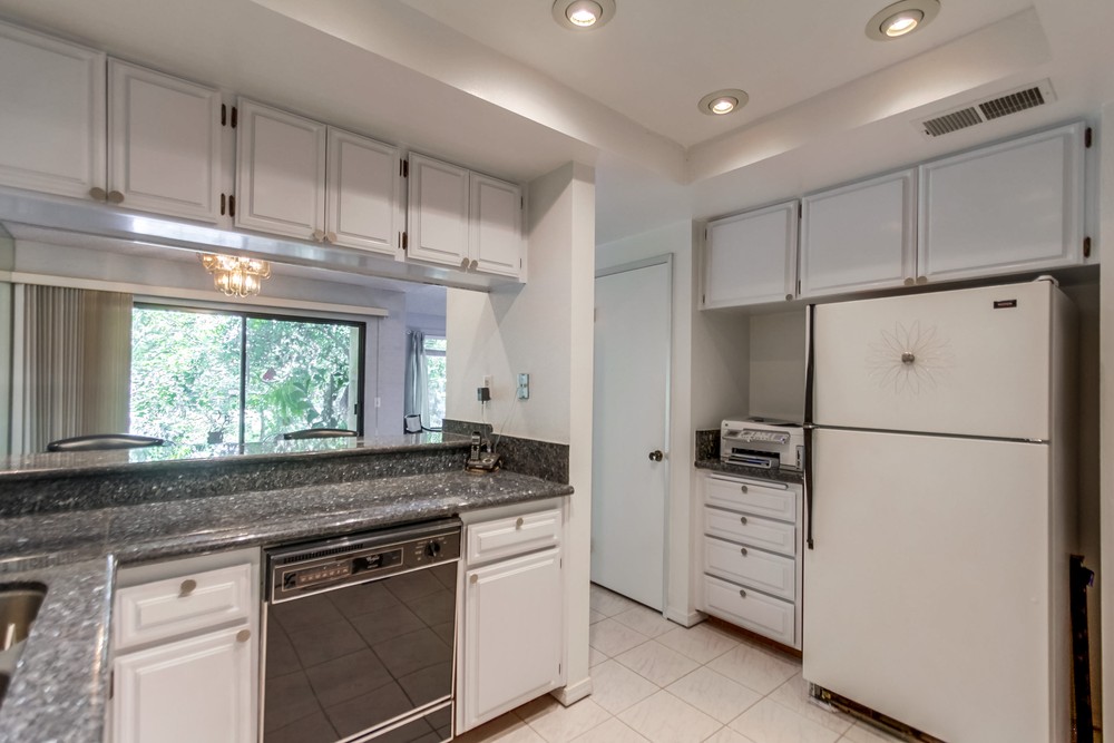 Virtual tour photo 19 of 42 for 5083 Lambert Ln
