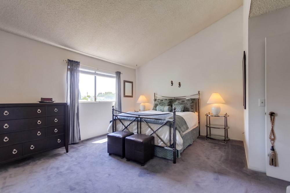 Virtual tour photo 21 of 42 for 5083 Lambert Ln