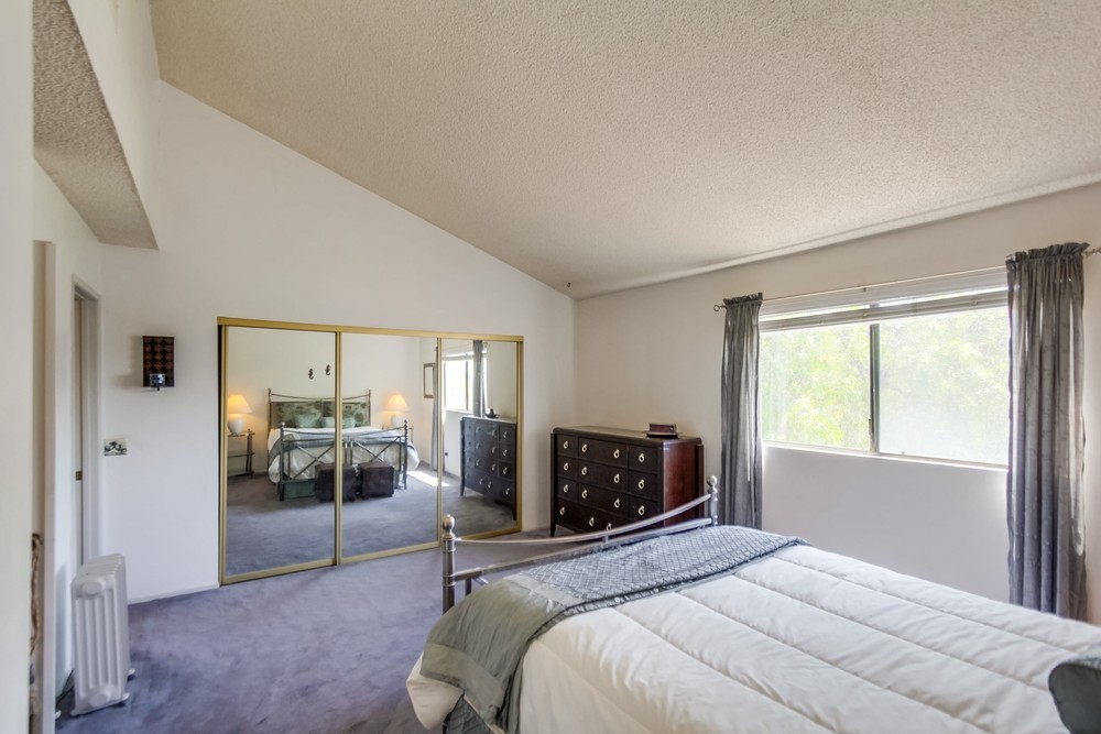 Virtual tour photo 22 of 42 for 5083 Lambert Ln