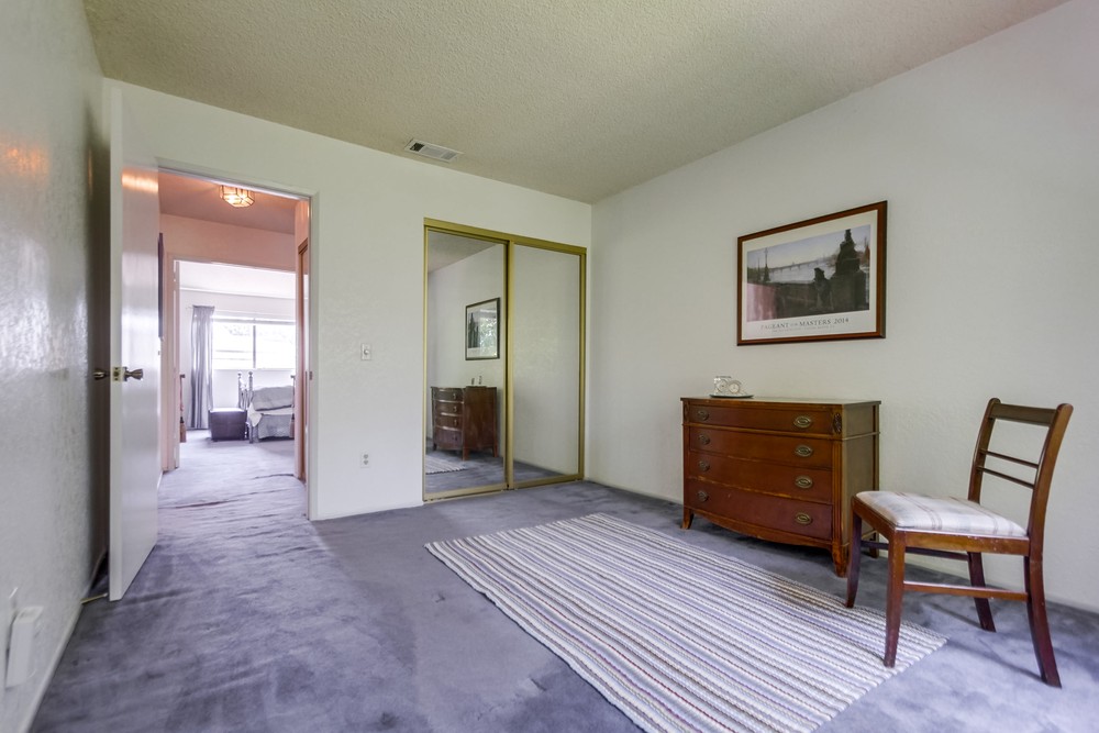 Virtual tour photo 27 of 42 for 5083 Lambert Ln