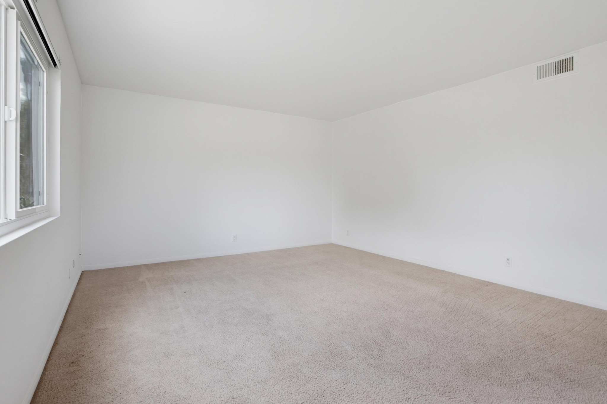 Virtual tour photo 6 of 31 for 509 Calle Montecito Unit 42