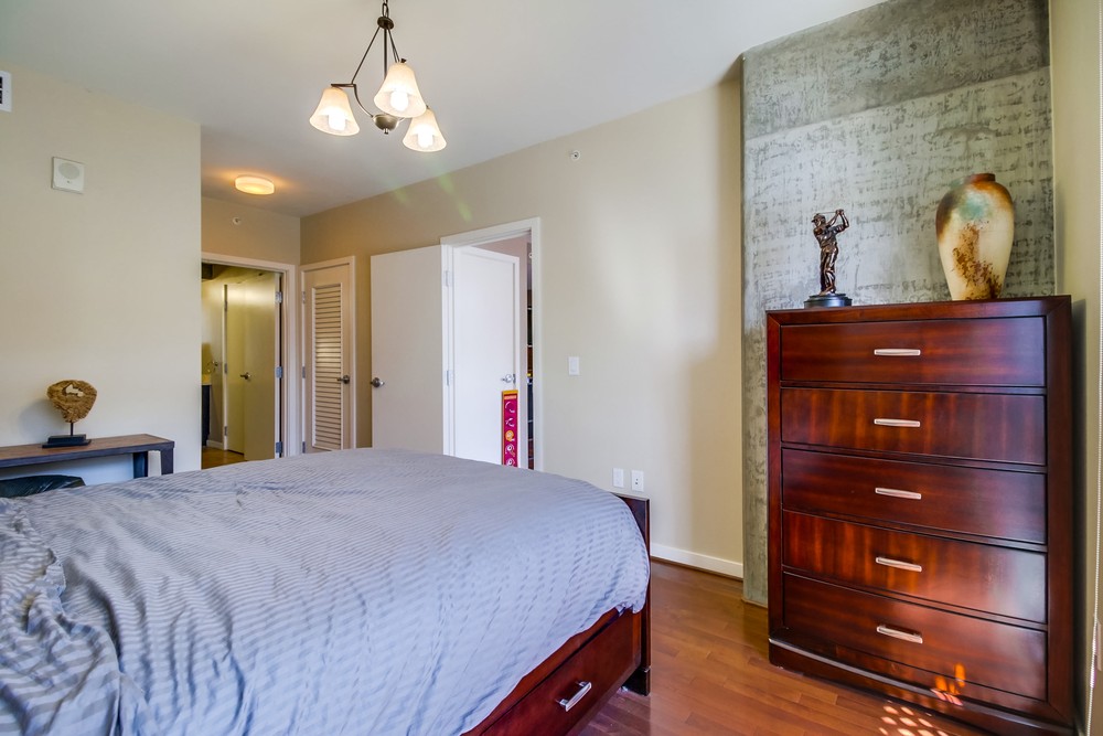 Virtual tour photo 25 of 32 for 509 The Mark Ln