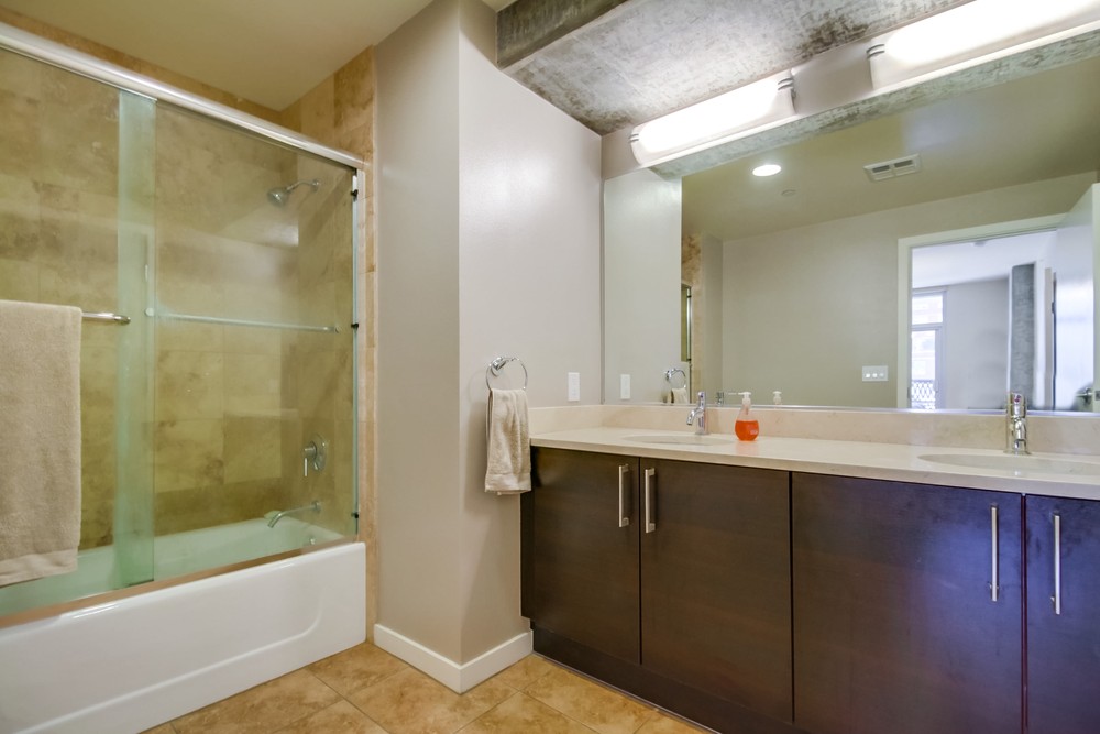 Virtual tour photo 26 of 32 for 509 The Mark Ln