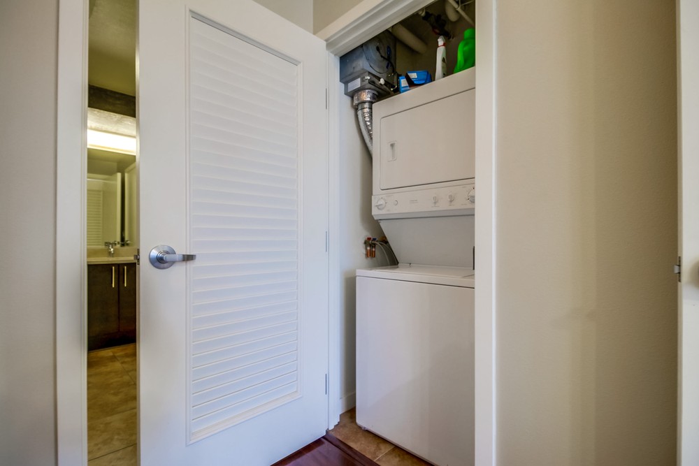 Virtual tour photo 28 of 32 for 509 The Mark Ln