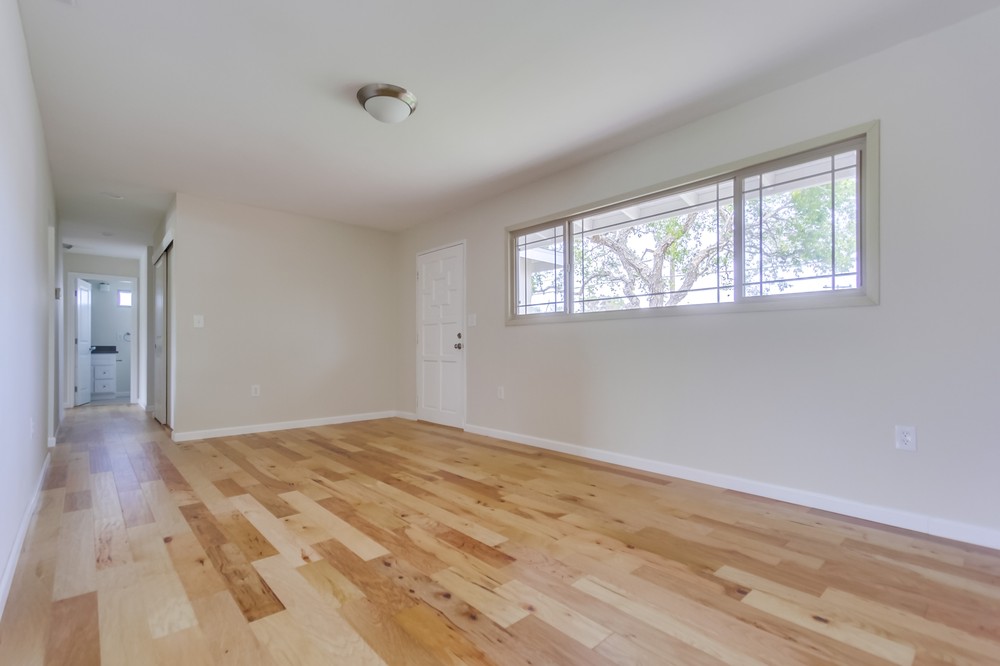 Virtual tour photo 8 of 36 for 5092 Roscrea Avenue