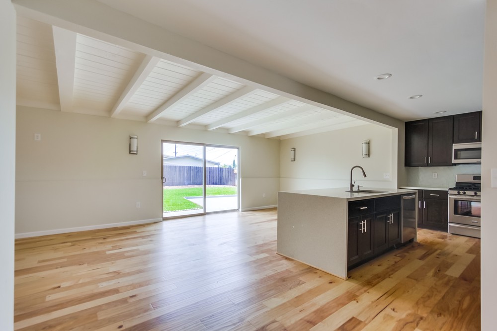 Virtual tour photo 10 of 36 for 5092 Roscrea Avenue