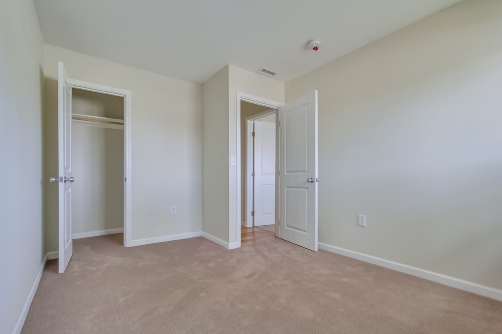 Virtual tour photo 25 of 36 for 5092 Roscrea Avenue