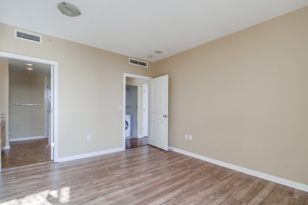 Virtual tour photo 25 of 66 for 510 1st Ave