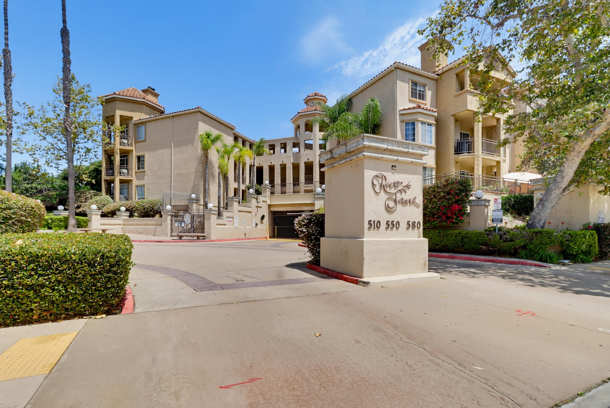 Virtual tour photo 1 of 37 for 510 Camino De La Reina Unit 135