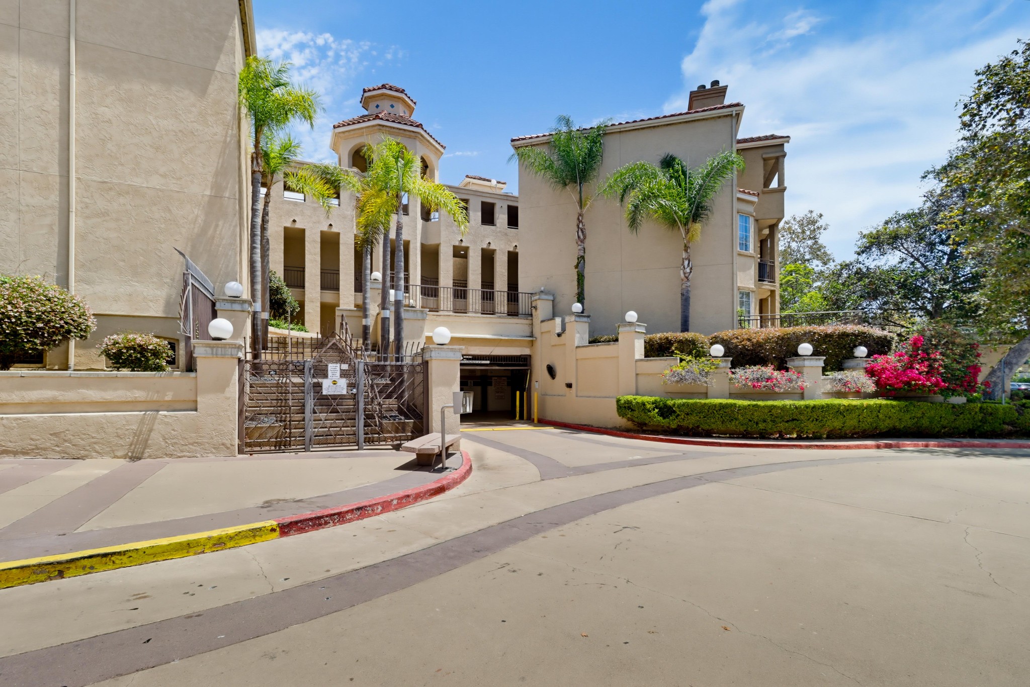 Virtual tour photo 3 of 37 for 510 Camino De La Reina Unit 135