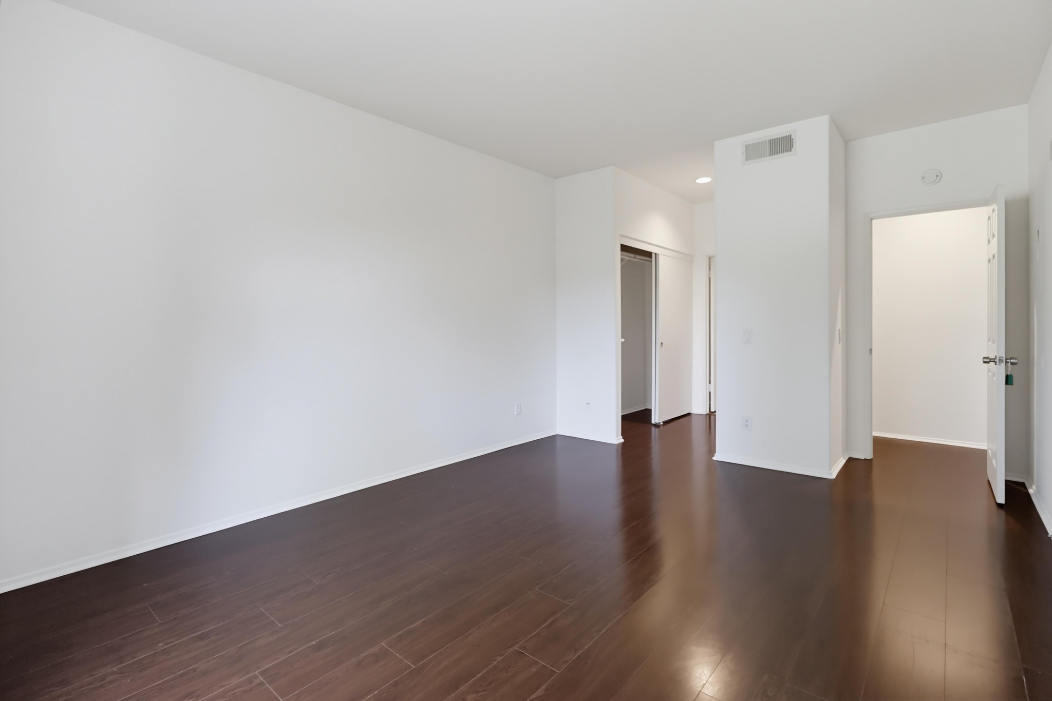 Virtual tour photo 17 of 37 for 510 Camino De La Reina Unit 135