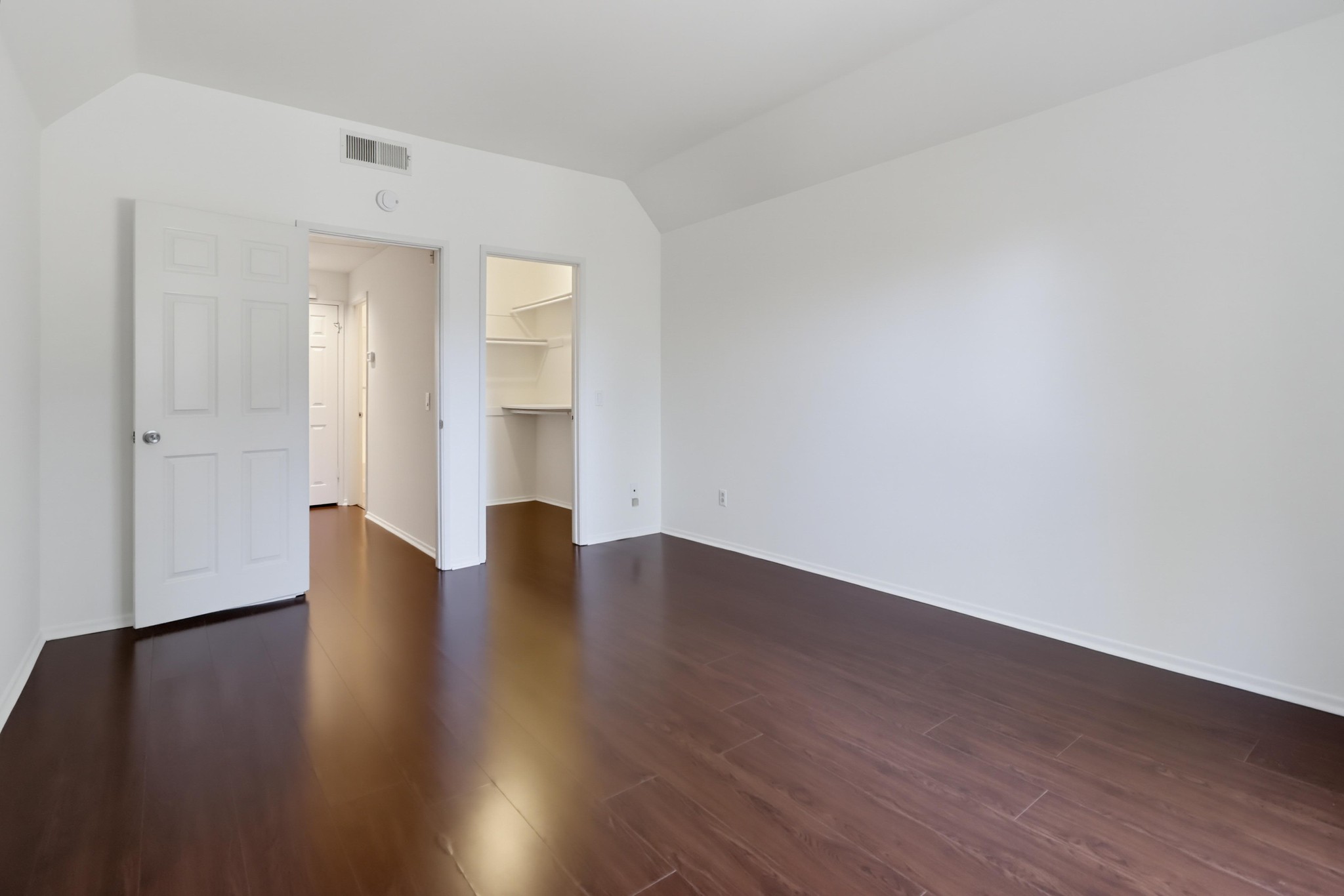 Virtual tour photo 26 of 37 for 510 Camino De La Reina Unit 135