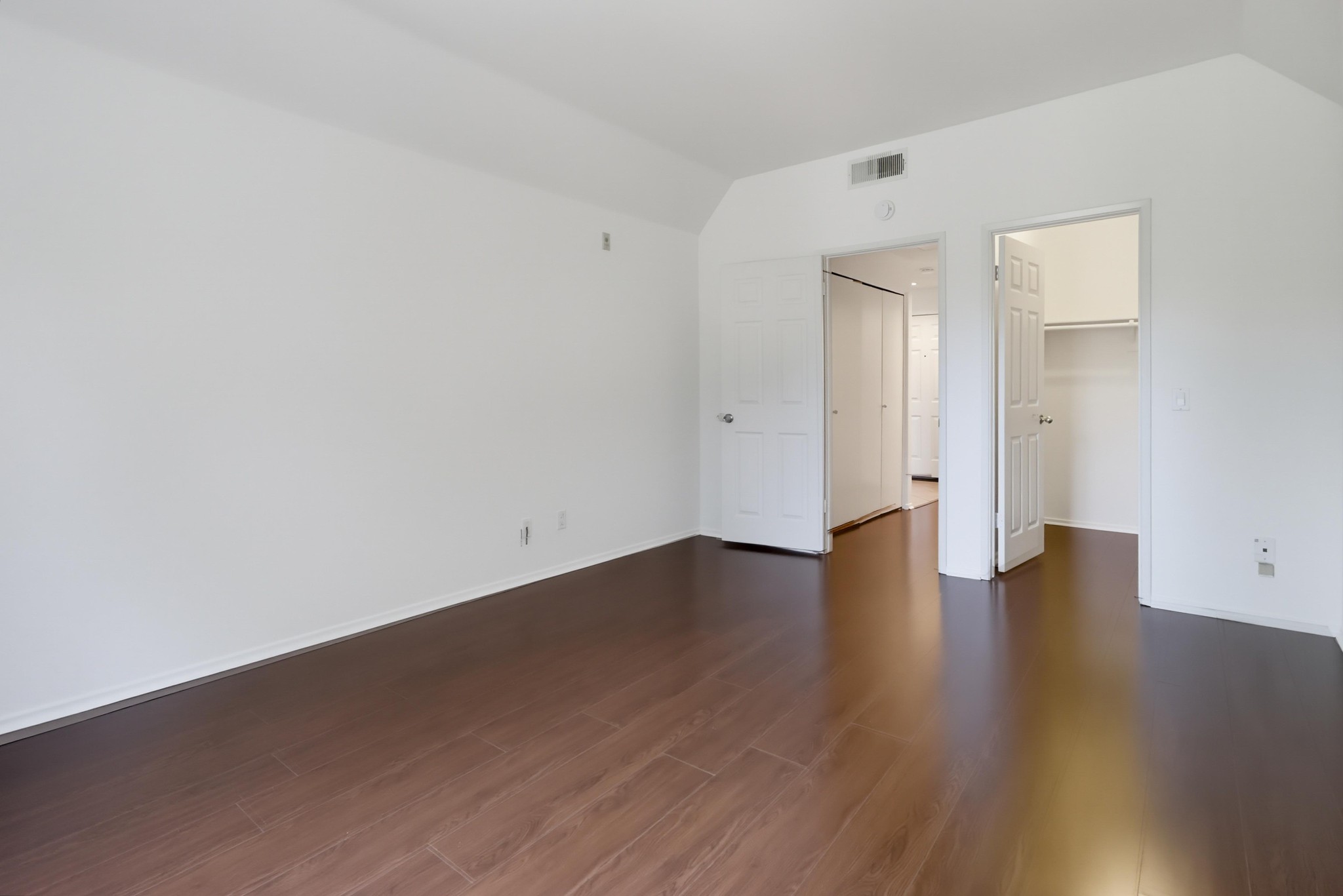 Virtual tour photo 27 of 37 for 510 Camino De La Reina Unit 135