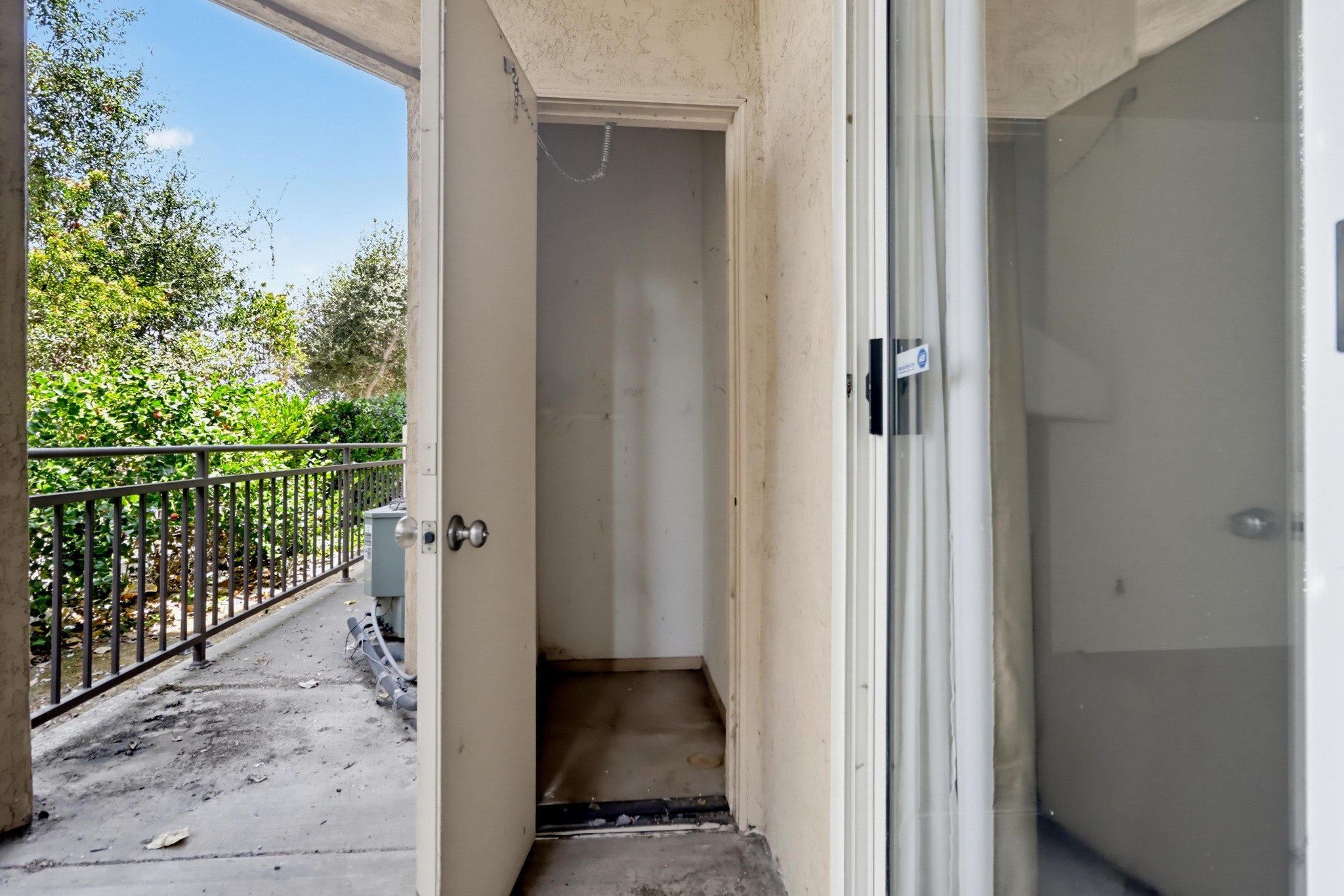 Virtual tour photo 32 of 37 for 510 Camino De La Reina Unit 135