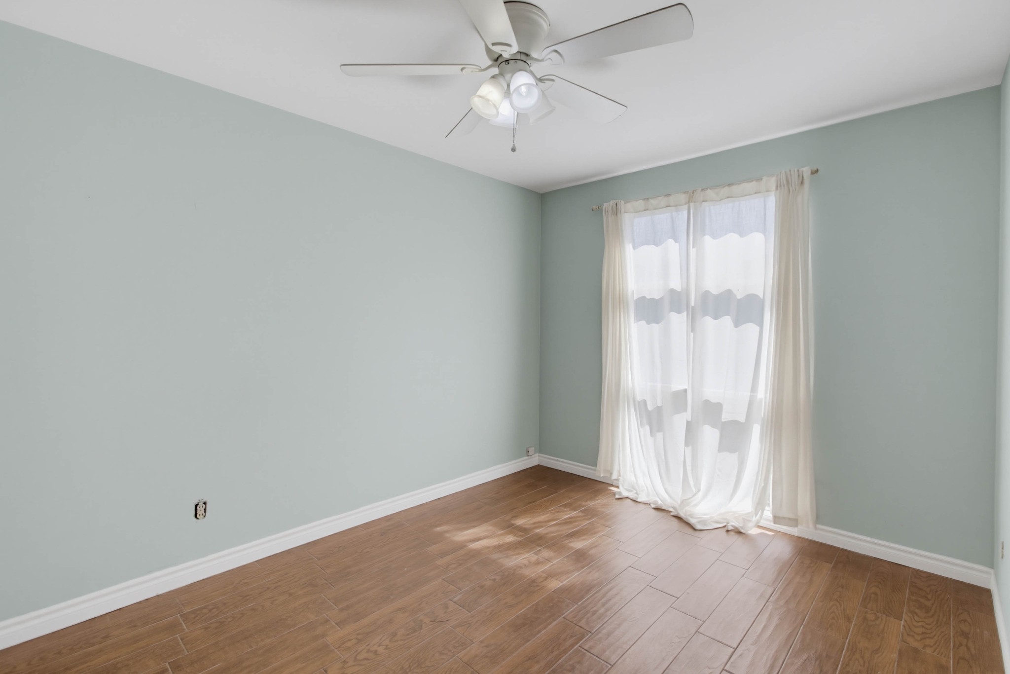 Virtual tour photo 25 of 44 for 5101 Diane Ave