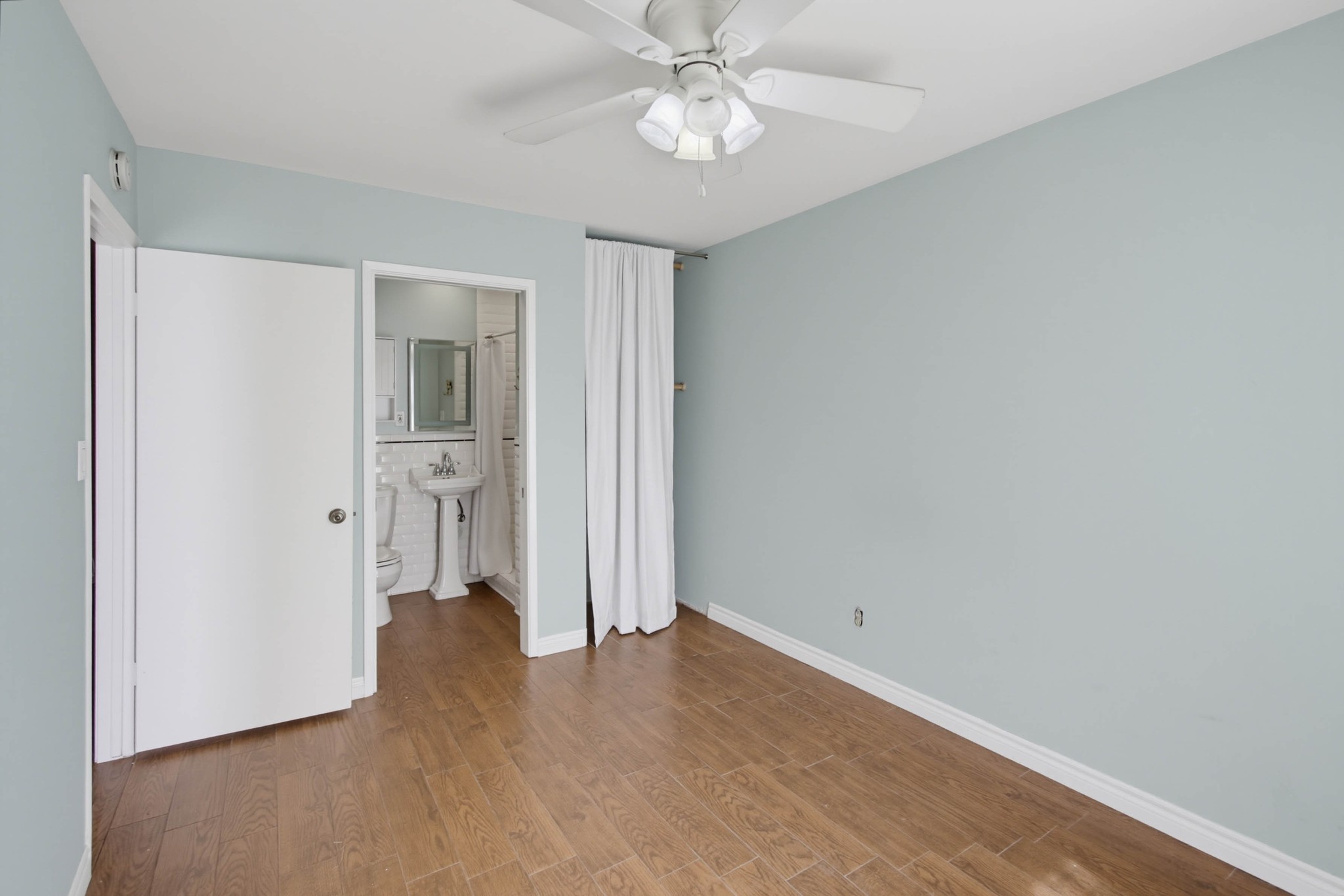 Virtual tour photo 26 of 44 for 5101 Diane Ave