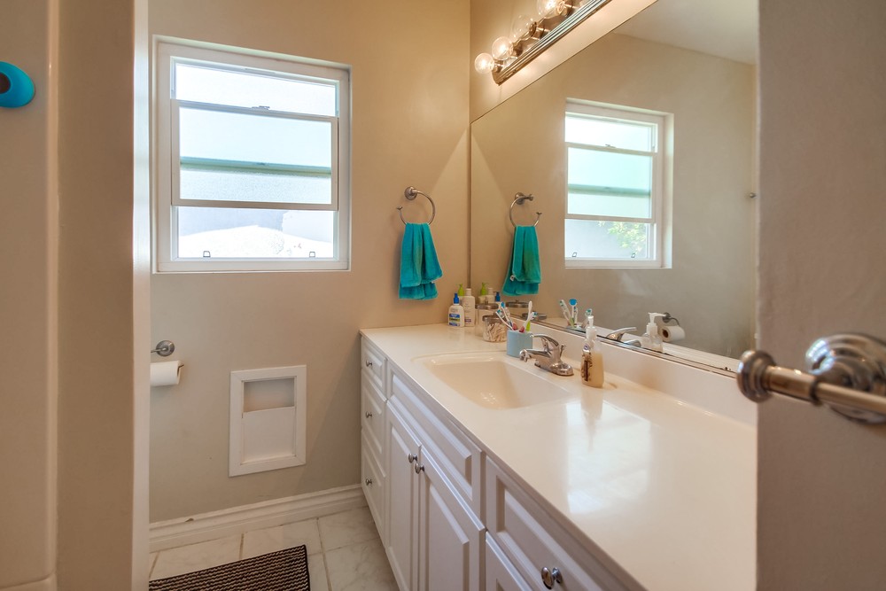 Virtual tour photo 18 of 26 for 5105 Gary St