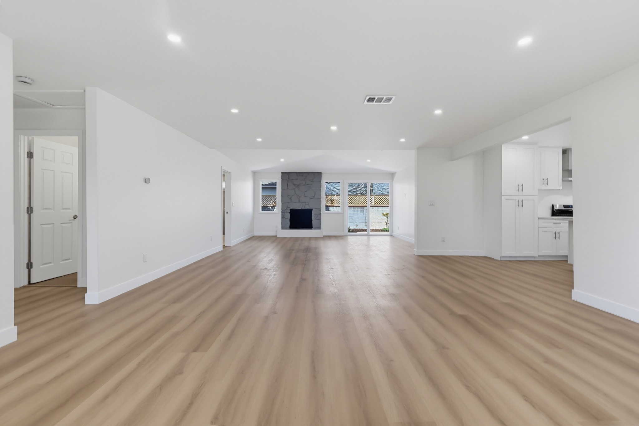 Virtual tour photo 14 of 74 for 5105 Golden West Ave