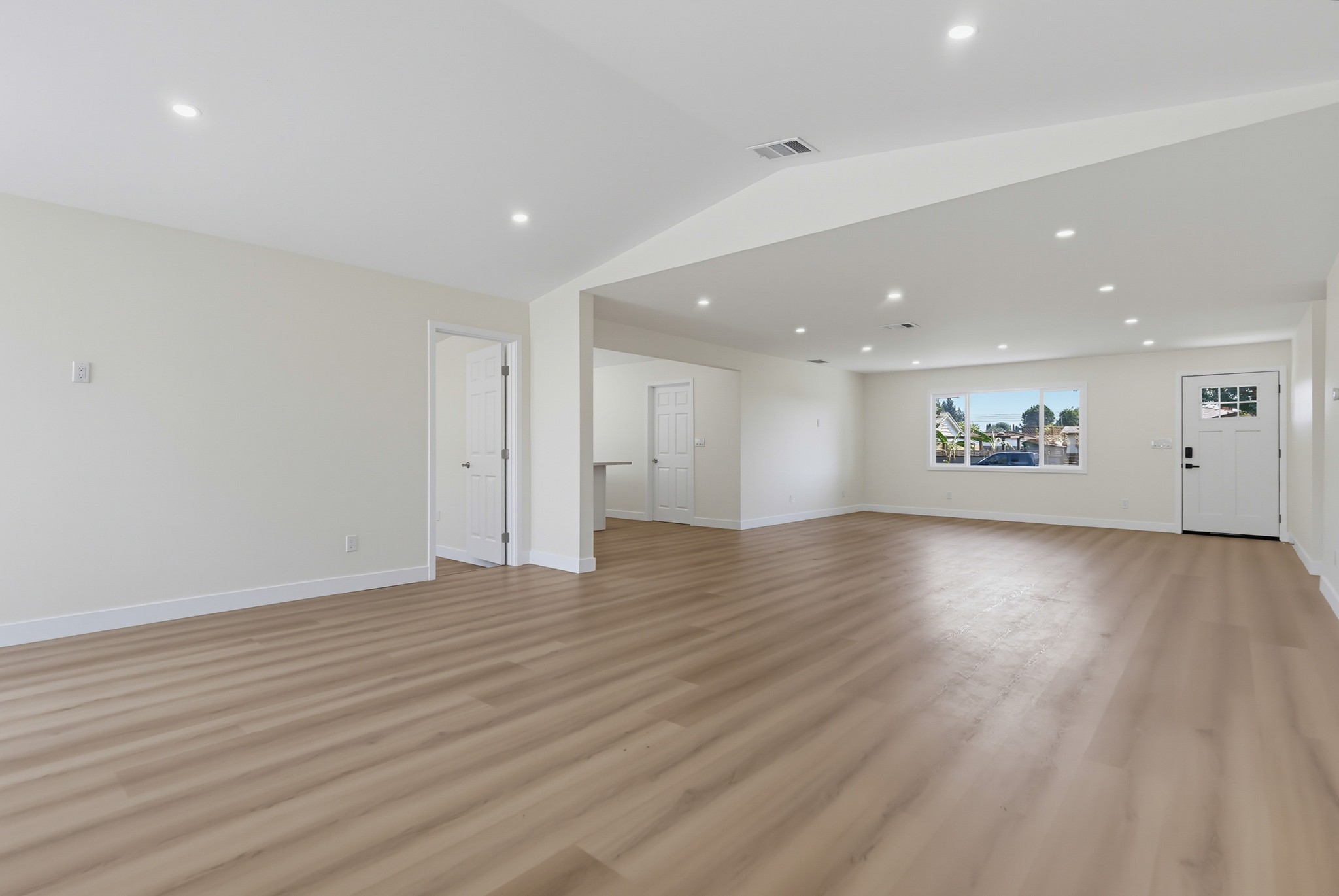 Virtual tour photo 19 of 74 for 5105 Golden West Ave