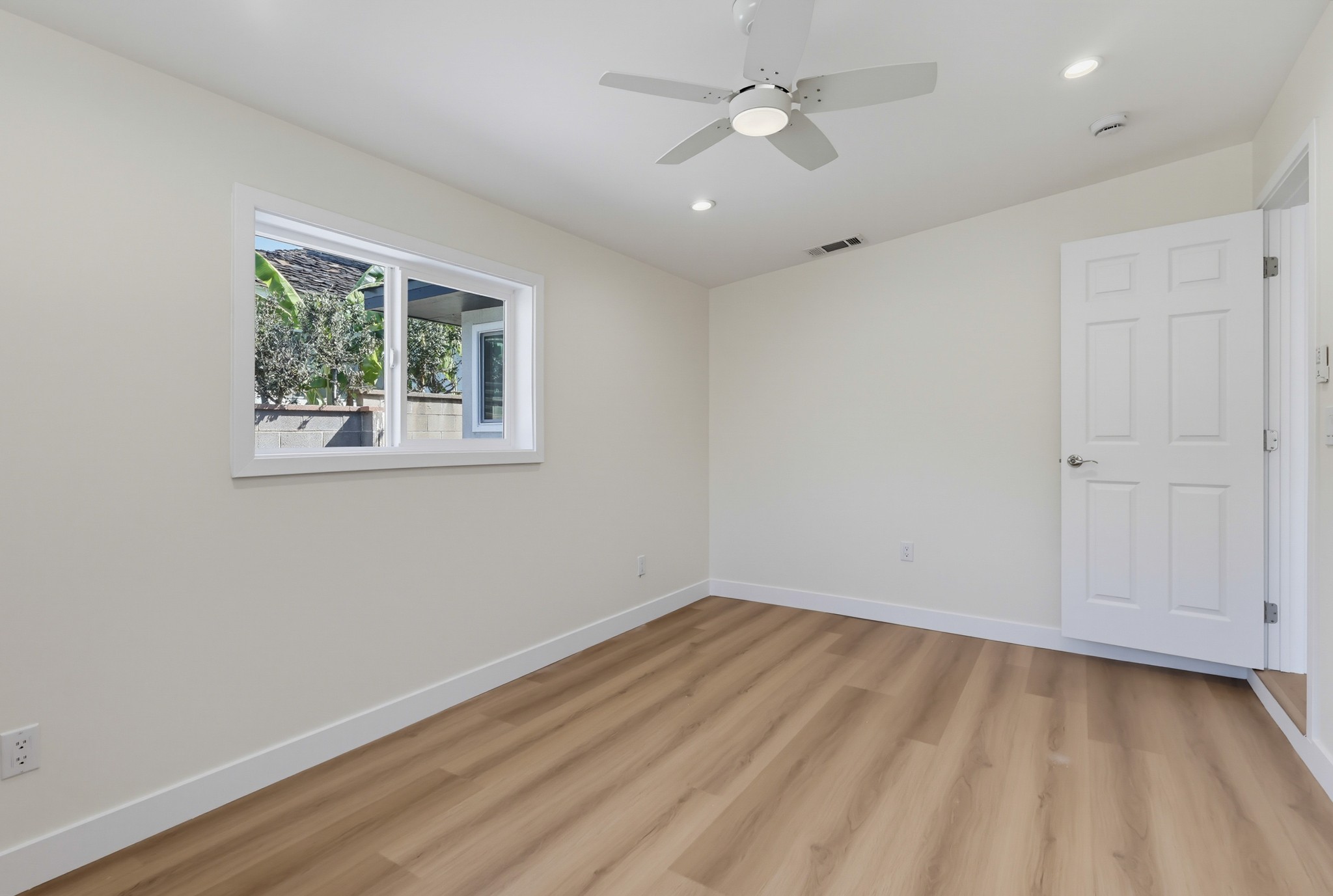 Virtual tour photo 33 of 74 for 5105 Golden West Ave