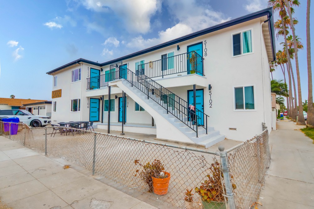 Virtual tour photo 3 of 34 for 5106 Muir Ave