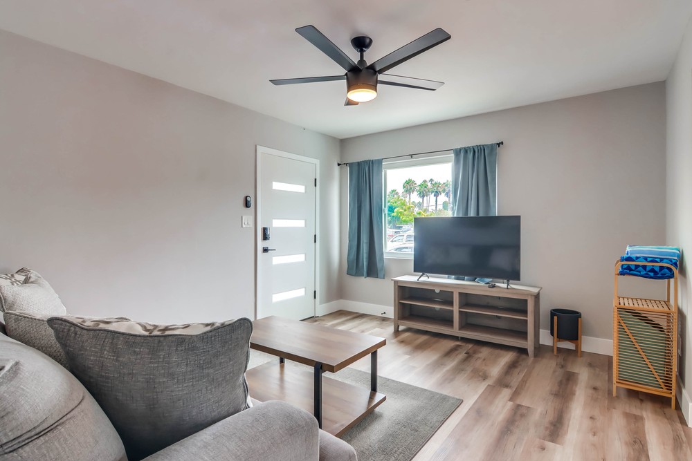 Virtual tour photo 15 of 34 for 5106 Muir Ave