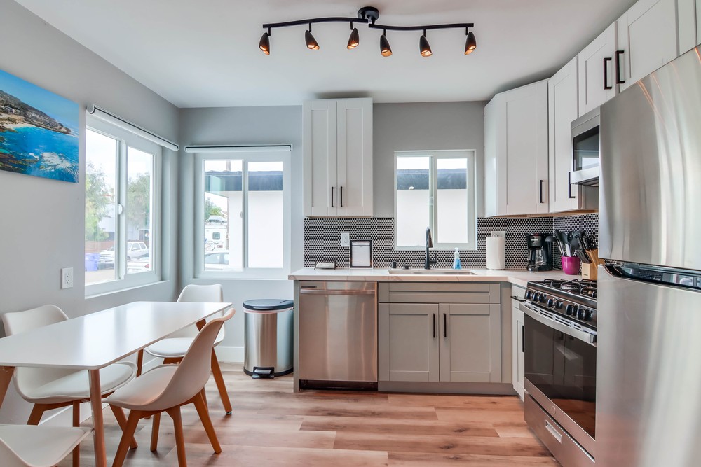Virtual tour photo 17 of 34 for 5106 Muir Ave