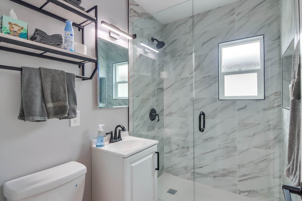 Virtual tour photo 25 of 34 for 5106 Muir Ave