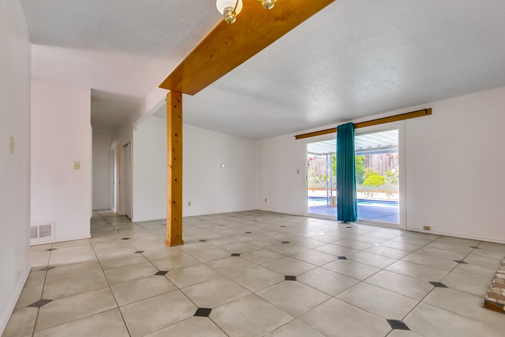 Virtual tour photo 7 of 31 for 511 Cochran Ave