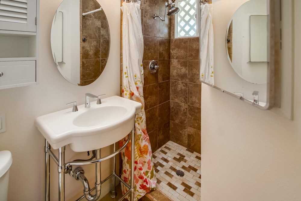 Virtual tour photo 36 of 60 for 5111 Gaylord Dr