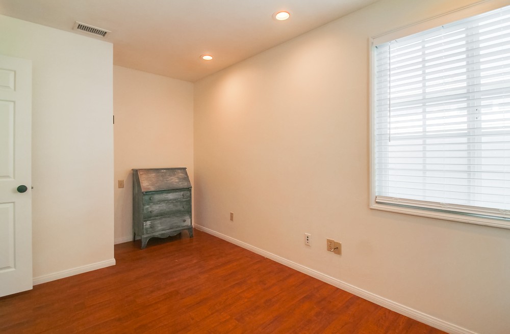 Virtual tour photo 42 of 60 for 5111 Gaylord Dr