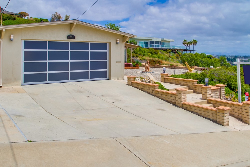 Virtual tour photo 3 of 49 for 5111 San Aquario Dr