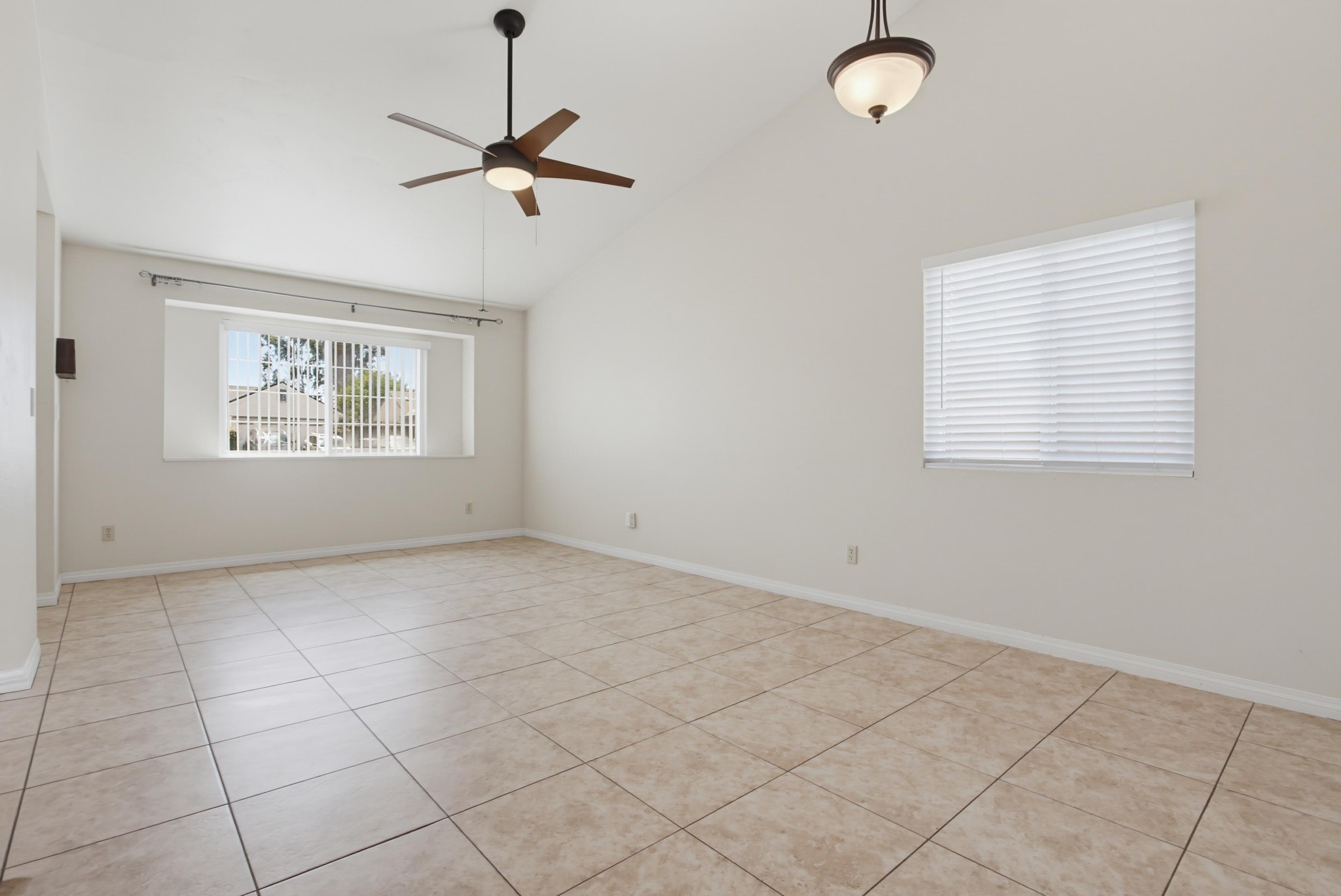 Virtual tour photo 12 of 42 for 5117 Greenbrook St