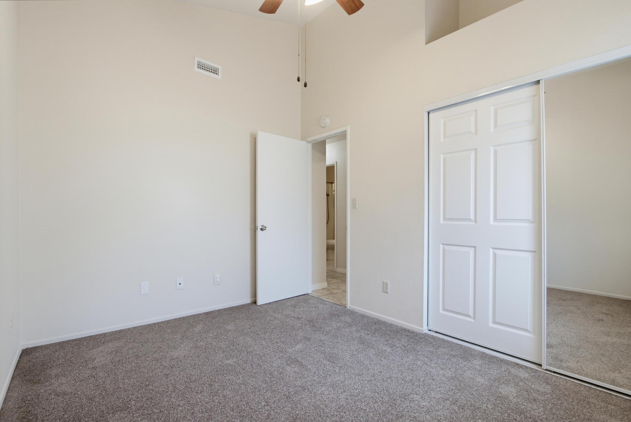 Virtual tour photo 27 of 42 for 5117 Greenbrook St
