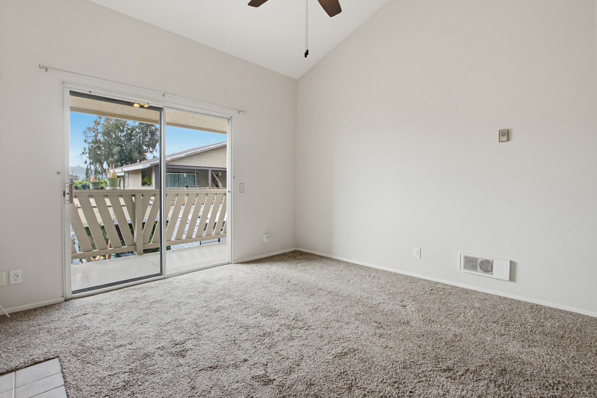 Virtual tour photo 6 of 42 for 512 Sandalwood Pl
