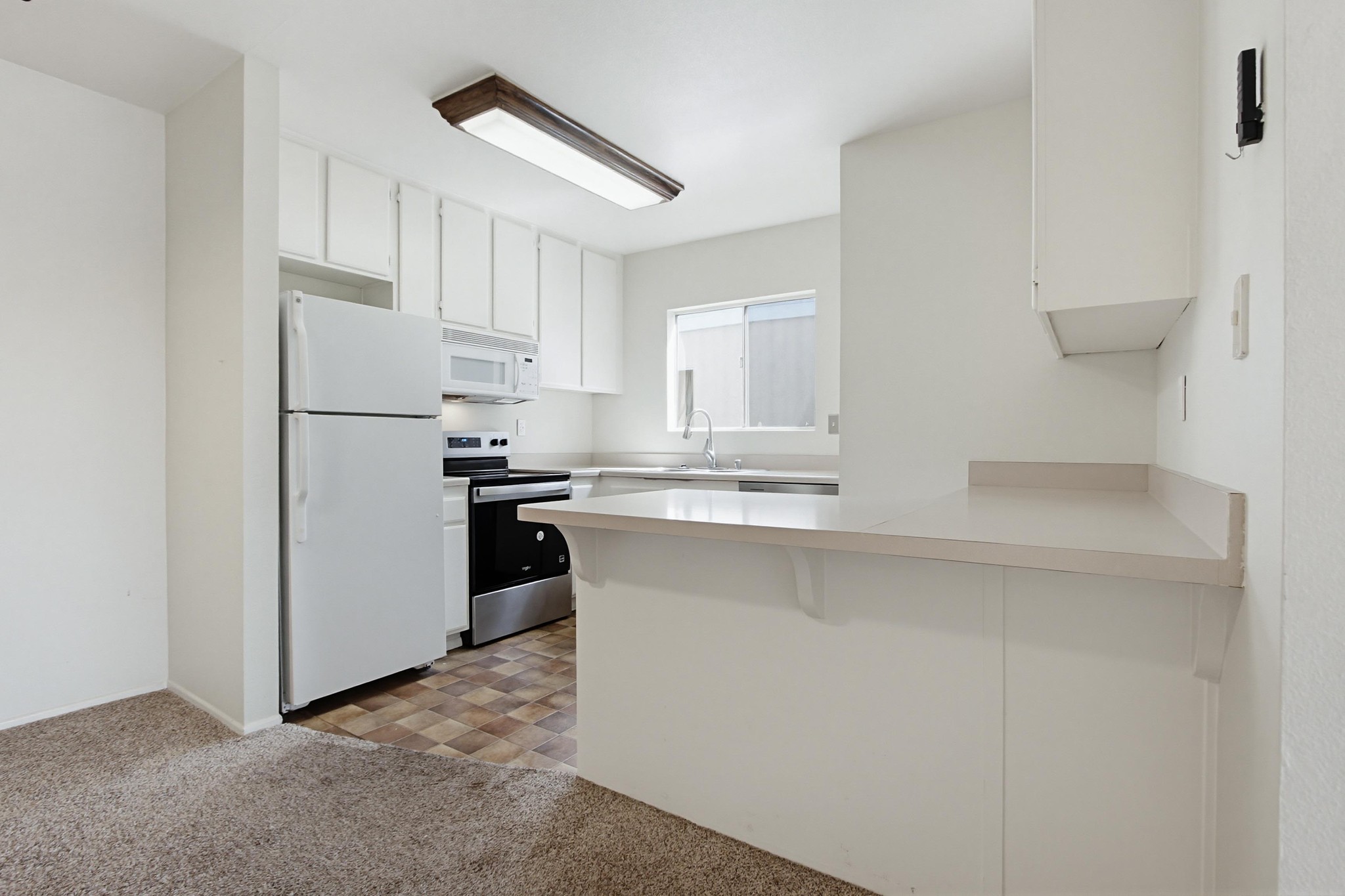 Virtual tour photo 15 of 42 for 512 Sandalwood Pl