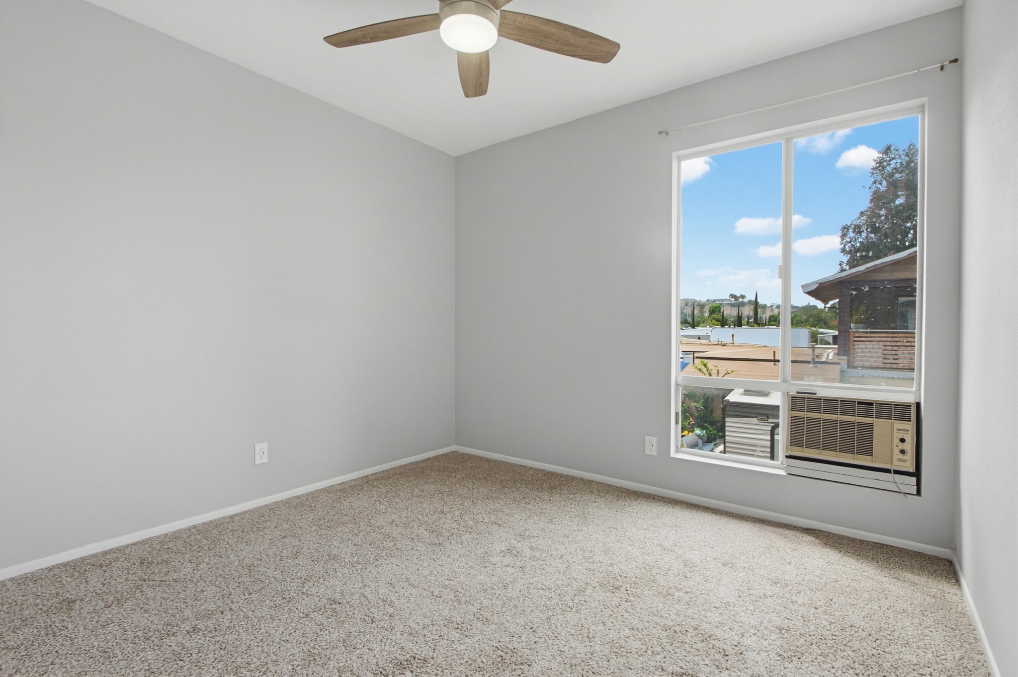Virtual tour photo 23 of 42 for 512 Sandalwood Pl