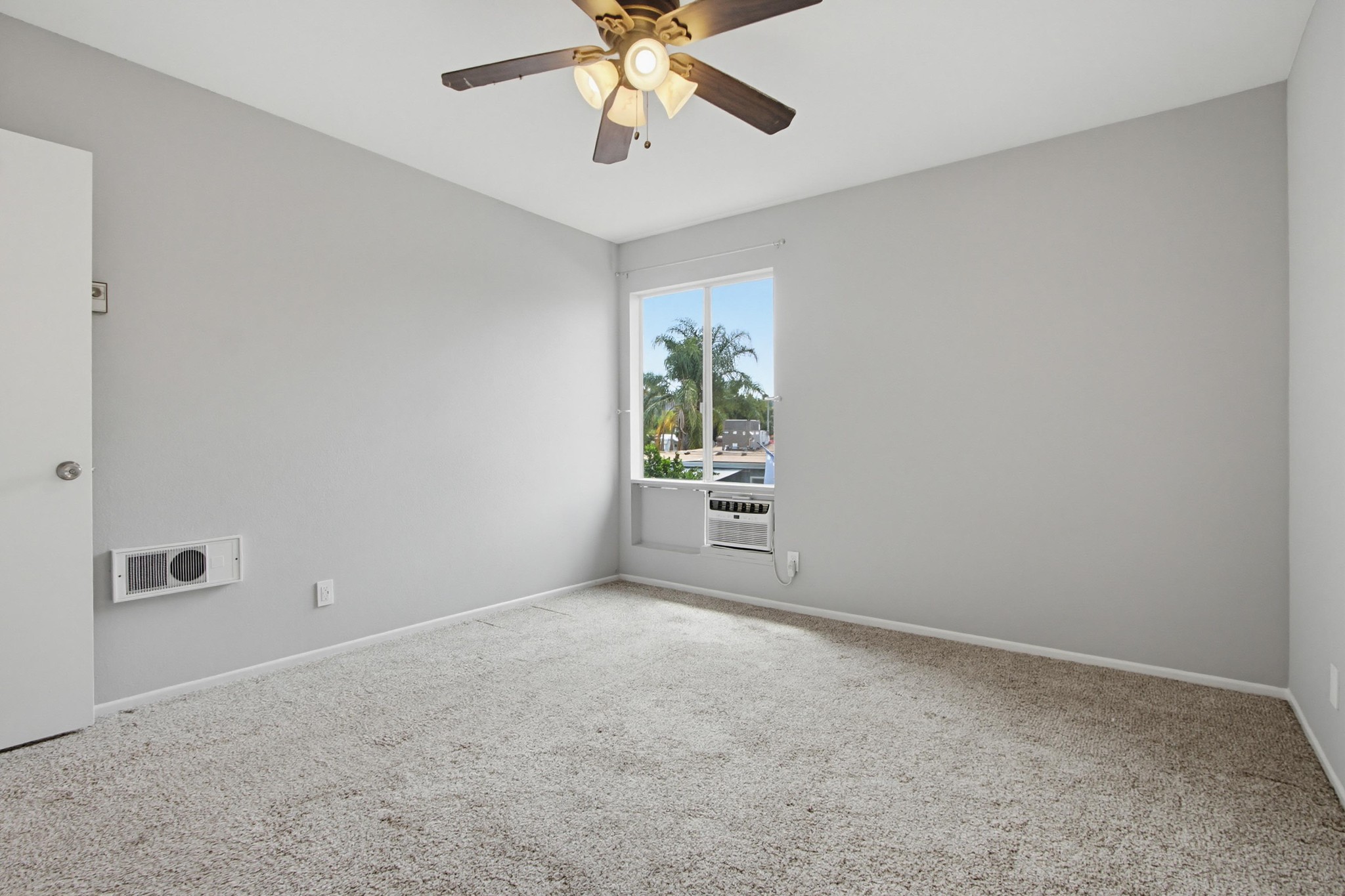 Virtual tour photo 29 of 42 for 512 Sandalwood Pl