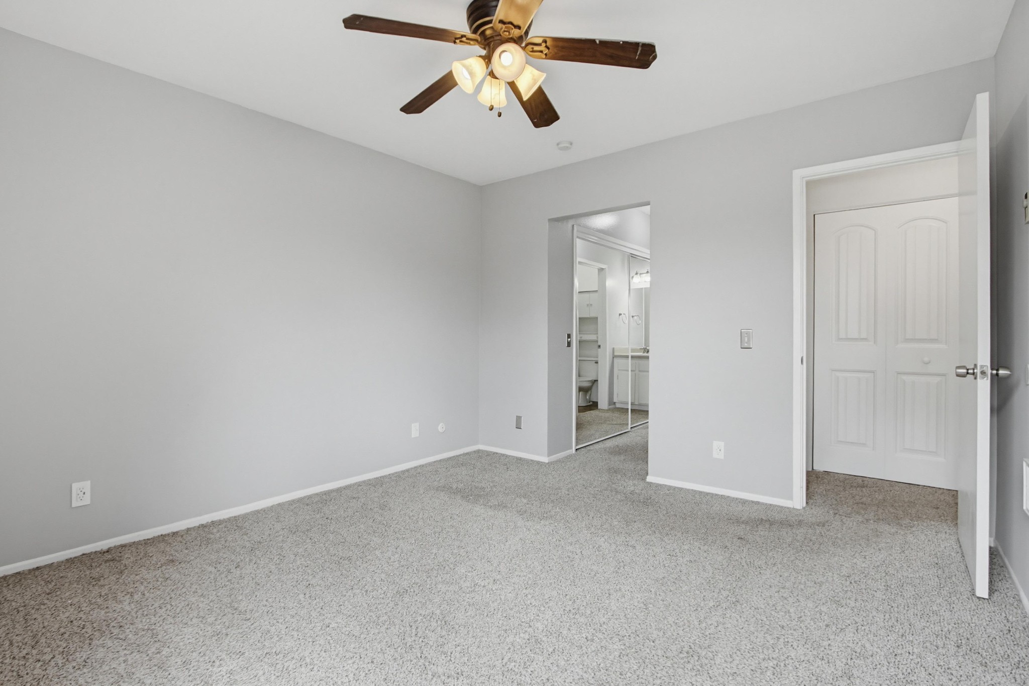 Virtual tour photo 31 of 42 for 512 Sandalwood Pl
