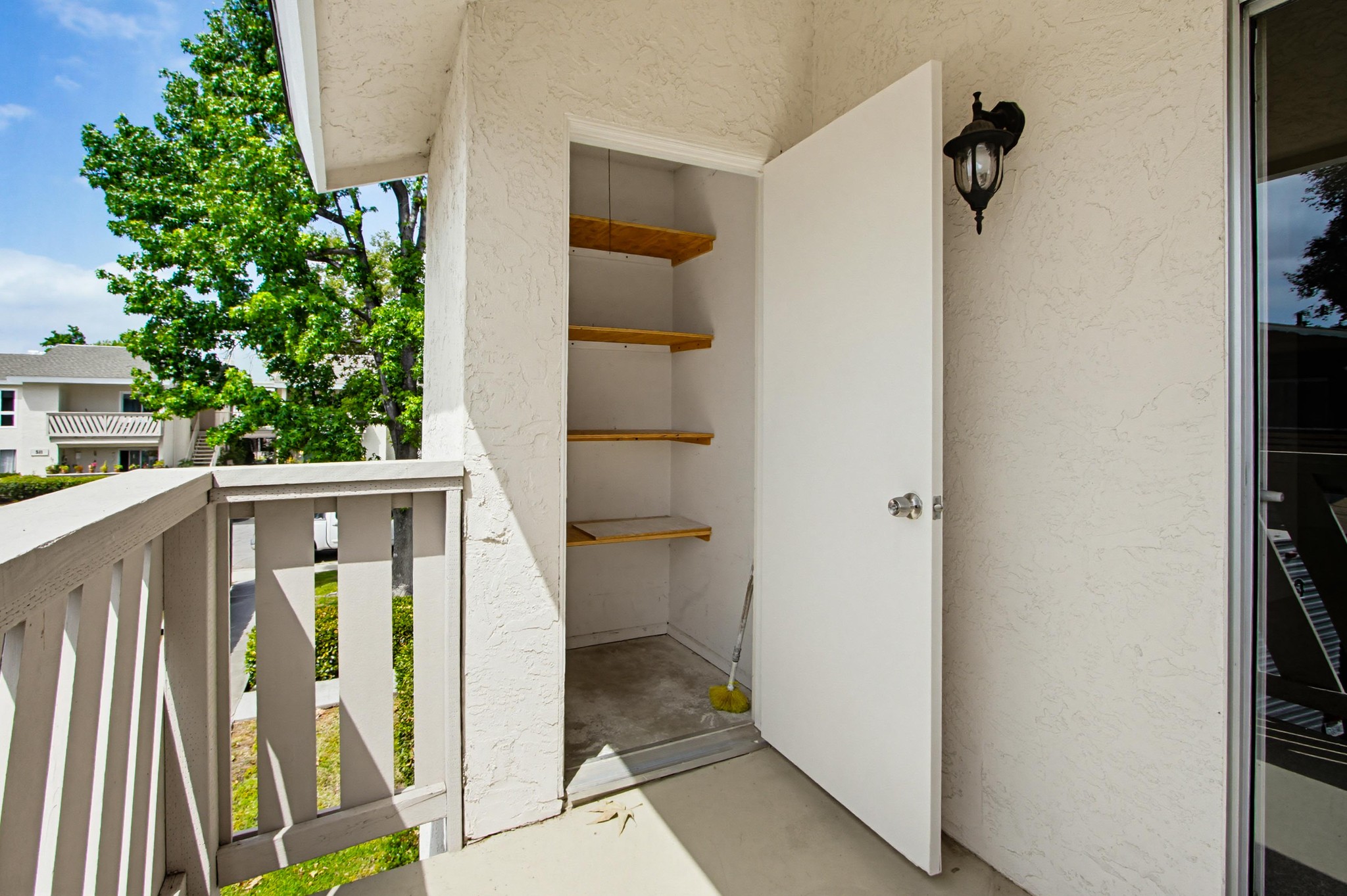 Virtual tour photo 38 of 42 for 512 Sandalwood Pl