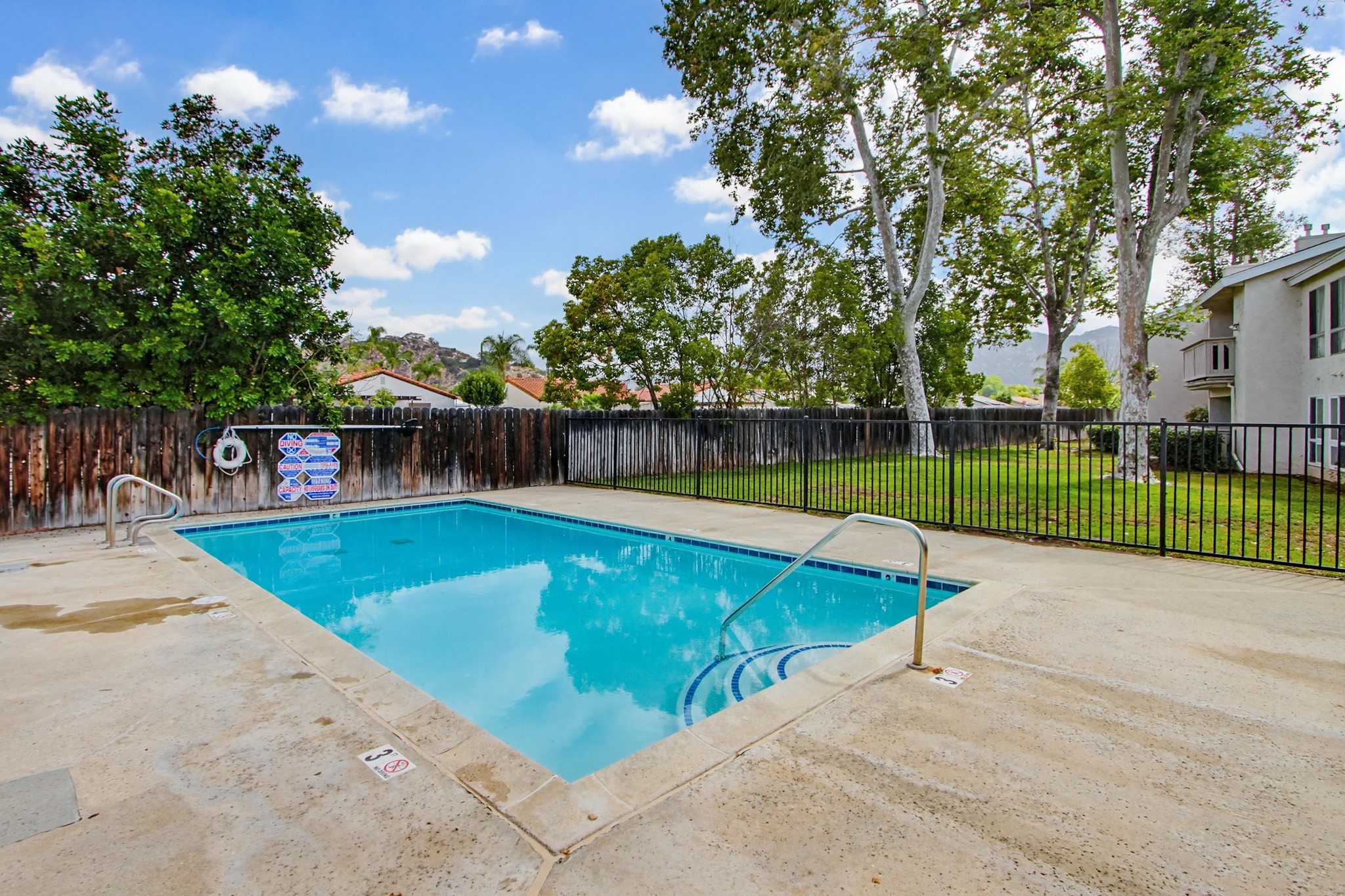 Virtual tour photo 39 of 42 for 512 Sandalwood Pl