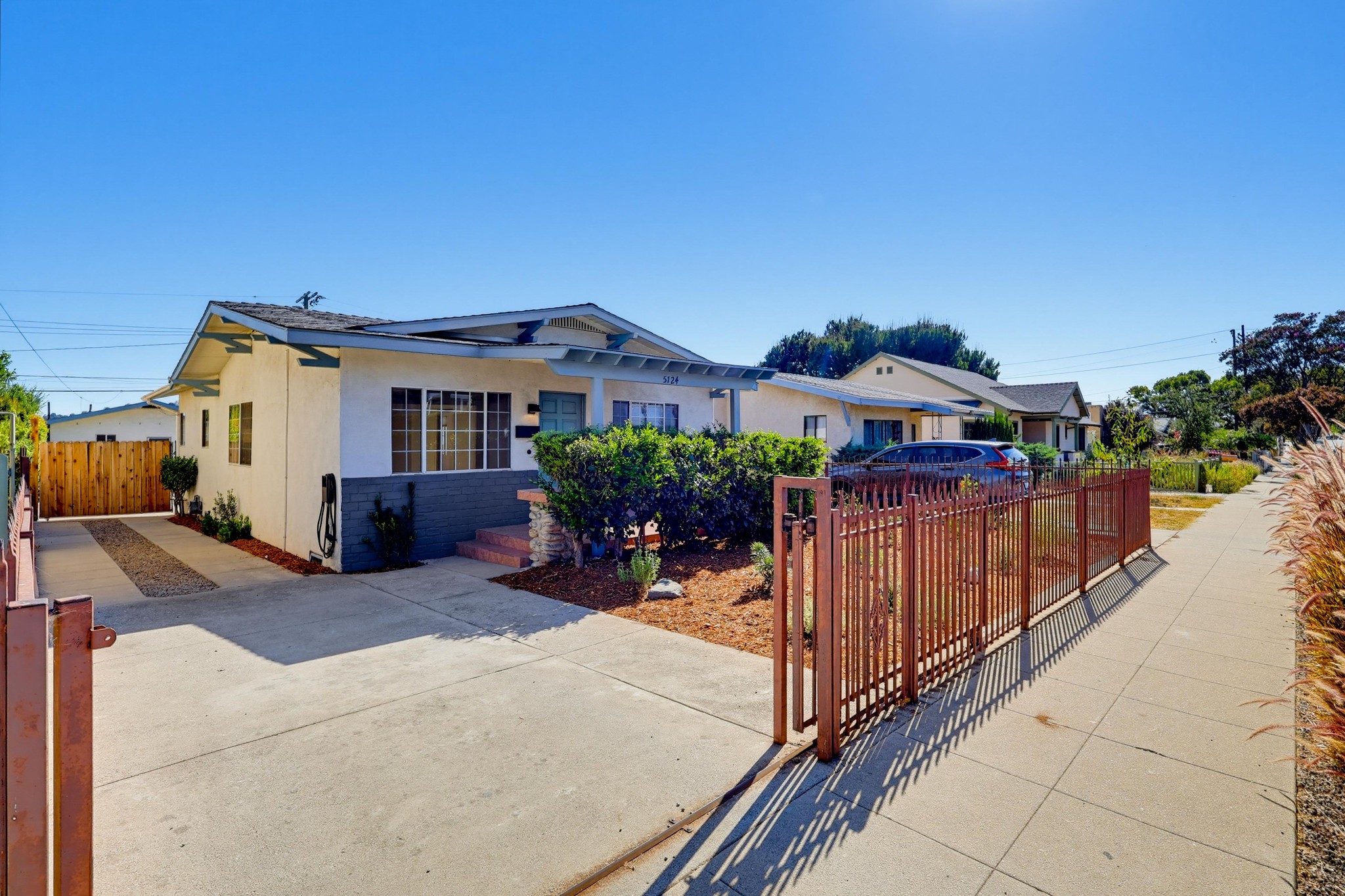 Virtual tour photo 1 of 93 for 5124 Range View Ave